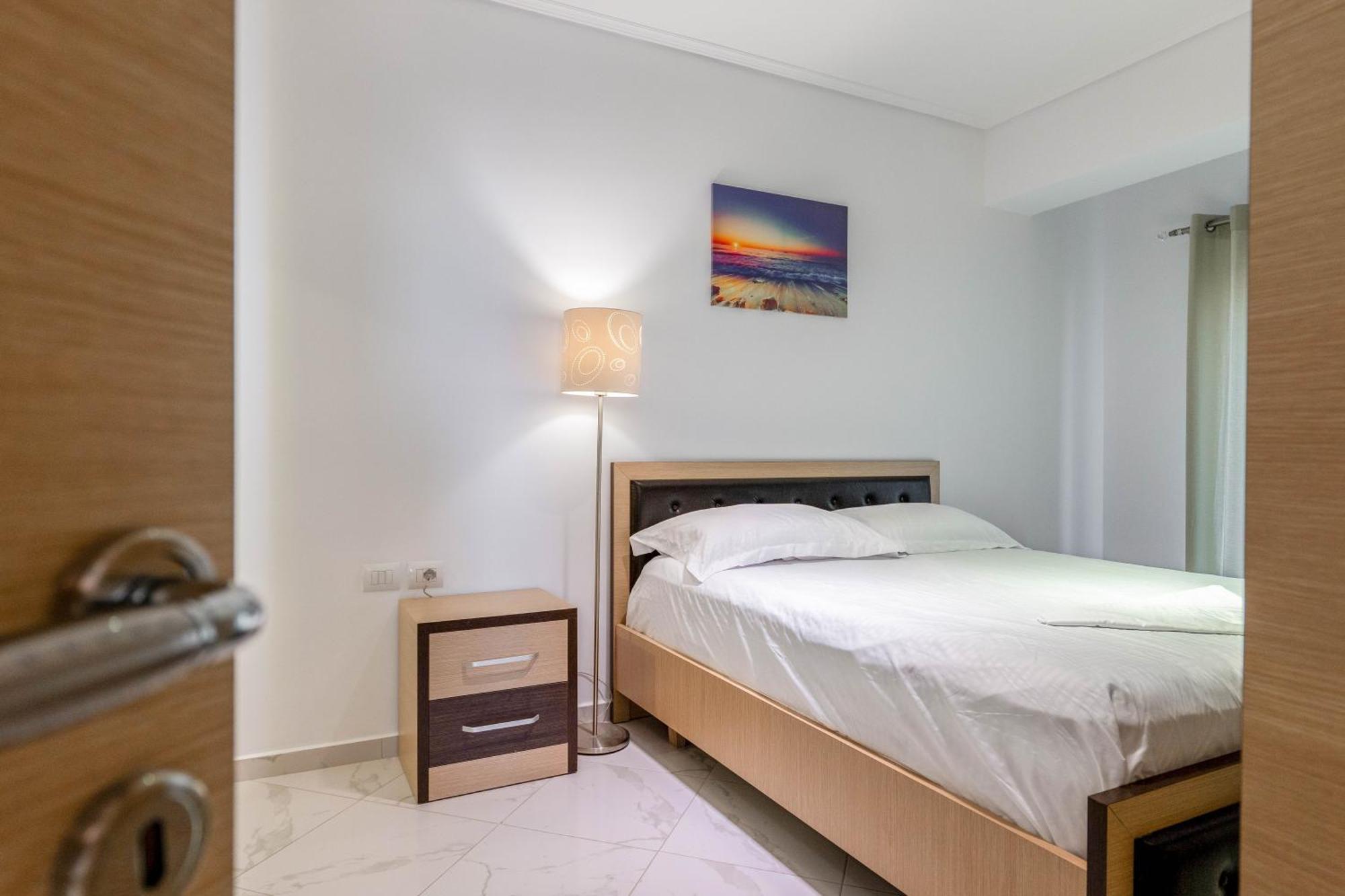 Mato Luxury Apartments ساراندا المظهر الخارجي الصورة