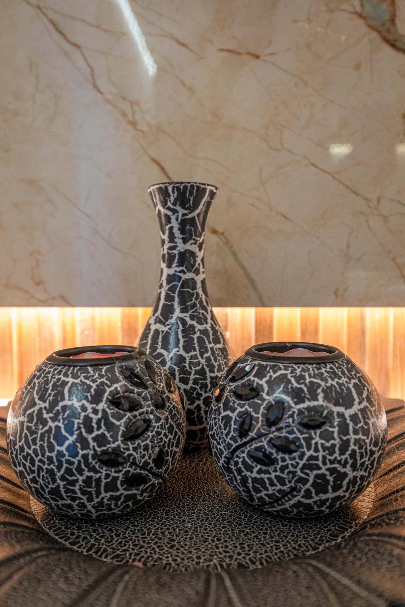 Mato Luxury Apartments ساراندا المظهر الخارجي الصورة